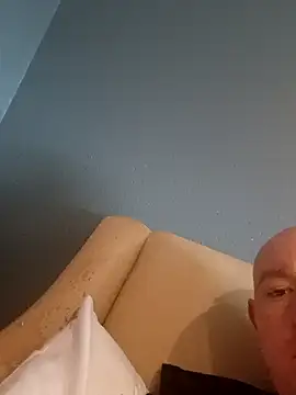 luckilyfound3's Live XXX Chat