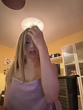 Carlita_cute Adlı Modelin Canlı XXX Sohbeti