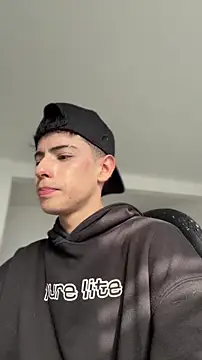 Sebastian_Reed élő XXX-chatje