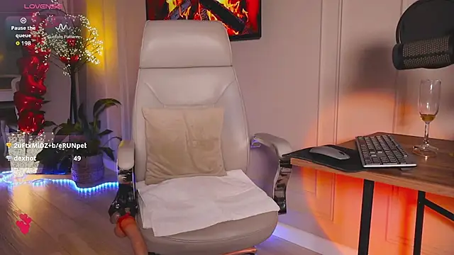 Show modela AstArta_R_A na web-kameri