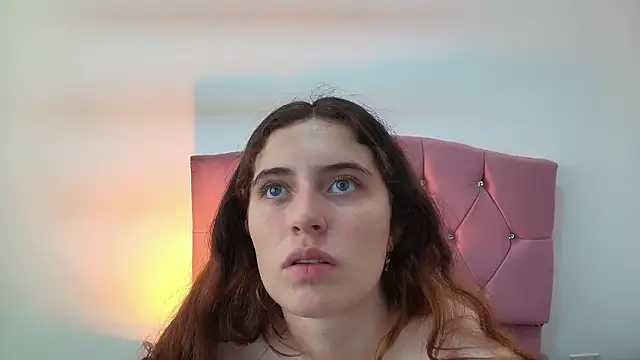 Cherry_Boomxx Show in webcam