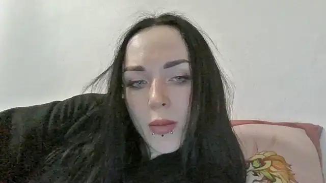 Trinsy_Love Chat XXX live