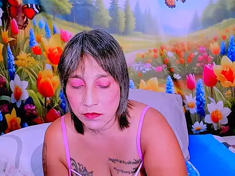 Chat +18 de indianroxy ao vivo