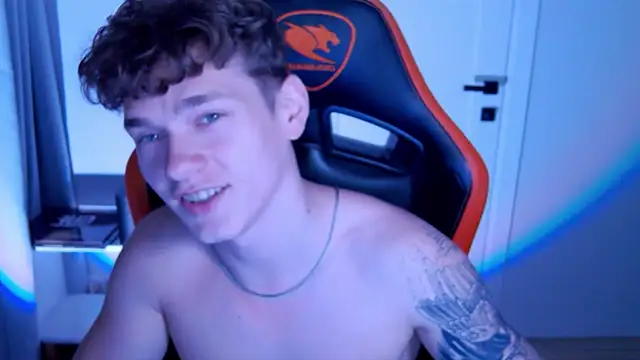 DanyDavis Show in webcam