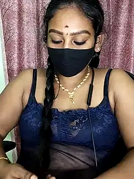 Tamil_Crazy_Queen élő XXX-chatje