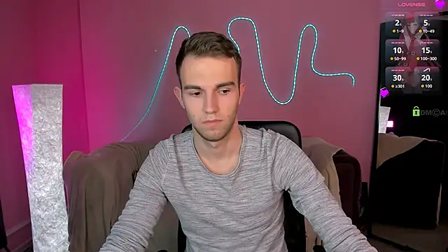 astren_villo 现场XXX聊天