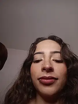 AlexxaAndRileyy 现场XXX聊天