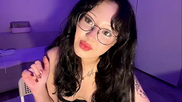 XXX chat uživo modela KateGlowee