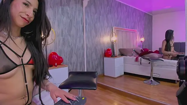 NahomyCartherのライブXXXチャット