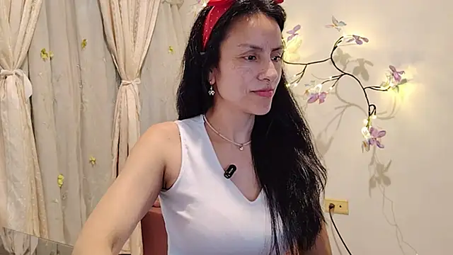 Bella_Exhibition: онлайн-секс-чат