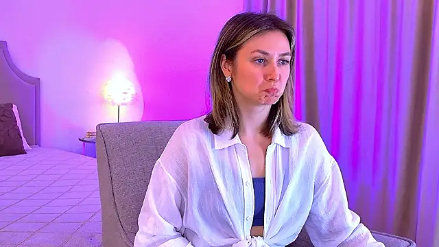 XXX chat uživo modela EmeraldGlow