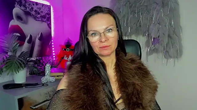 HelenLuxxn Live XXX chat