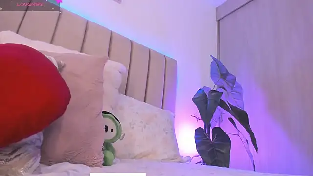 Victoria_romanox's Live XXX Chat