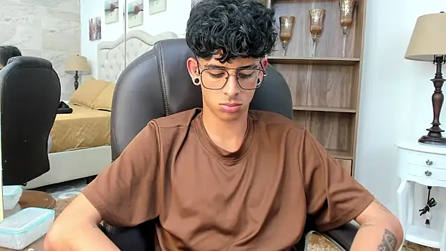 แชท XXX สดของ Ibratxandy