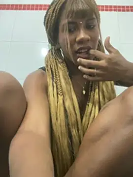 LucianaaMorena 即時 XXX 聊天