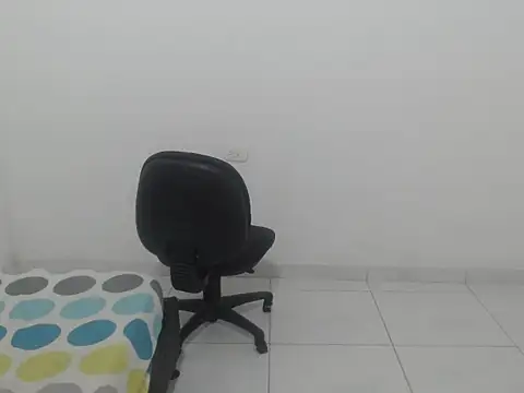 alison254's Live XXX Chat