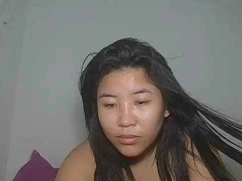 Zyeiii élő XXX-chatje