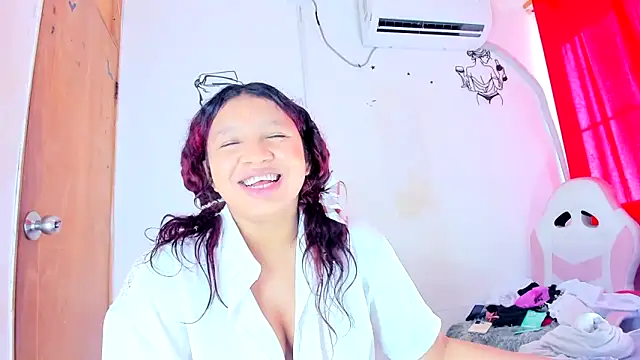 Emily_Coper18's Live XXX Chat