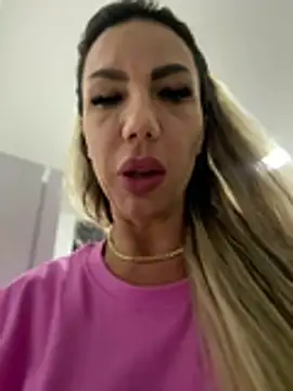 LoreennAny Webcam show