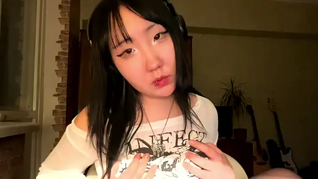 Yunananaa 现场XXX聊天