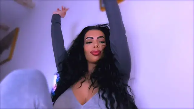 Moonamour's Live Chat Room