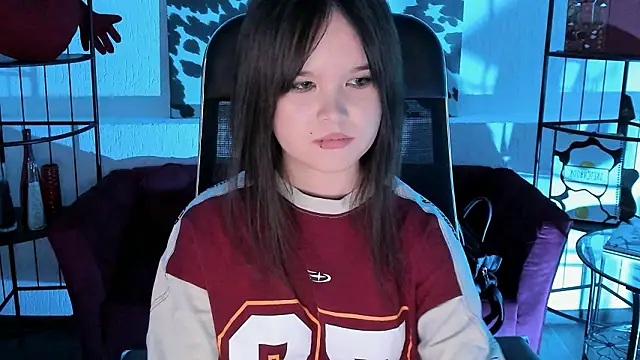 Chat +18 de Elainebeness ao vivo