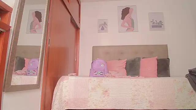 Miley_Baker élő XXX-chatje