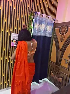 item_GirI Adlı Modelin Canlı XXX Sohbeti