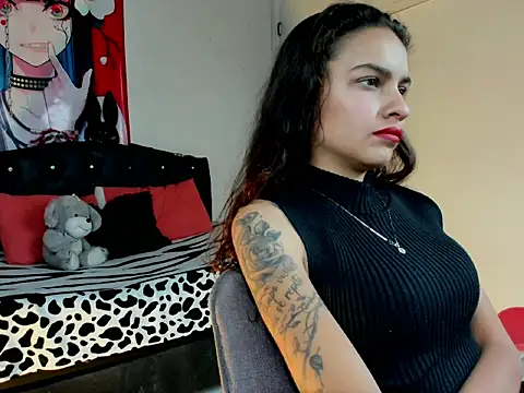 Skylovershot Adlı Modelin Canlı XXX Sohbeti