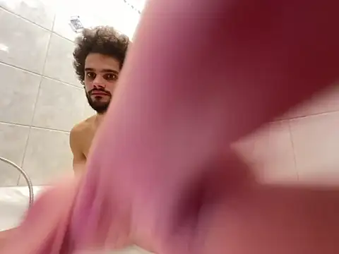 youngboyformommy24 在線直播表演