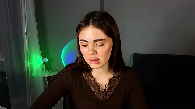 SheilaHigh élő XXX-chatje