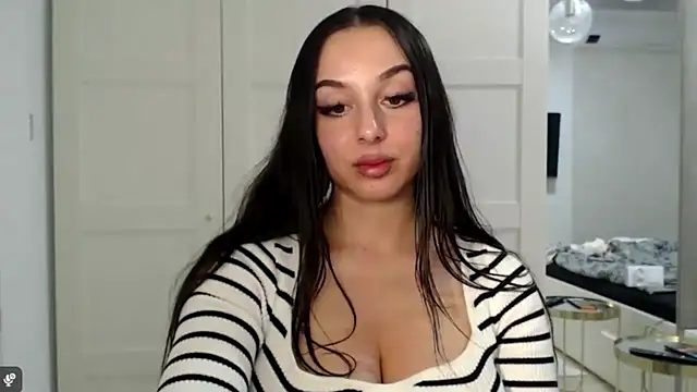 courtneyPerfect's Live XXX Chat