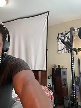 Pokazy przed kamerką – KeYBuMp323