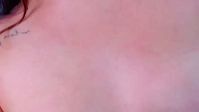 little_emma0 Adlı Modelin Canlı XXX Sohbeti