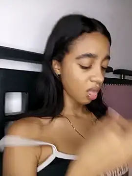 Zoe_Sweett18 现场XXX聊天