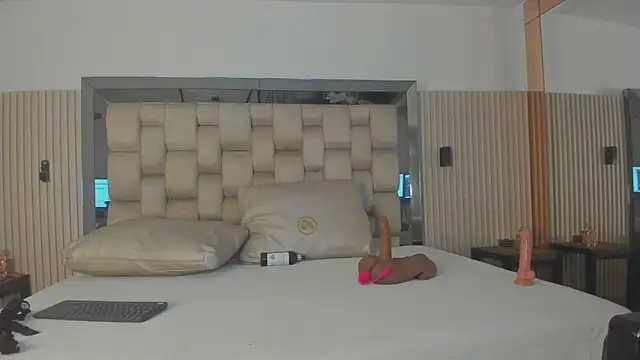 noah_pariss Adlı Modelin Canlı XXX Sohbeti