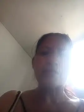 Chat +18 de Tiff_Dirty69 ao vivo