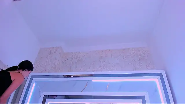 IsaBlue Adlı Modelin Canlı XXX Sohbeti