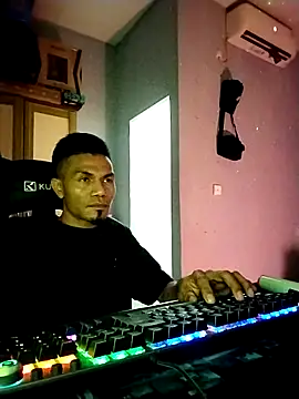 UcEng_Lab Show Webcam