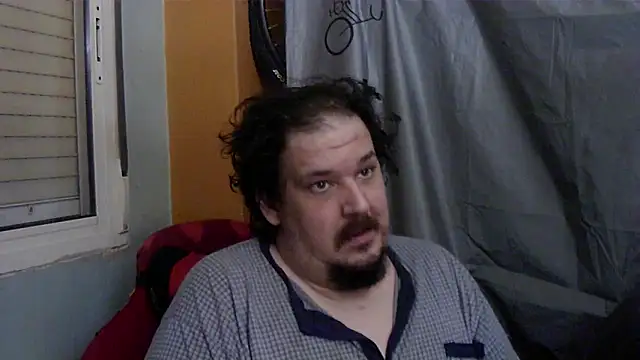 porkorossy Adlı Modelin Canlı XXX Sohbeti