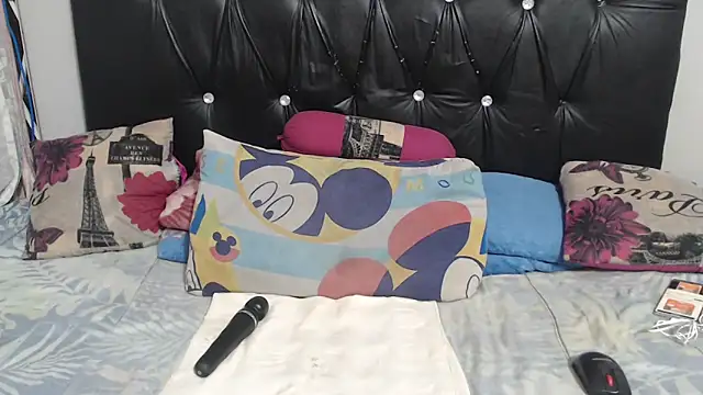 Pokazy przed kamerką – Wild_RoseXX