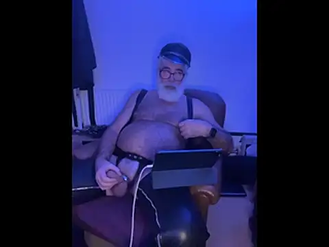 LeatherSdaddy élő XXX-chatje