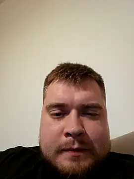 Sladenkij Adlı Modelin Canlı XXX Sohbeti