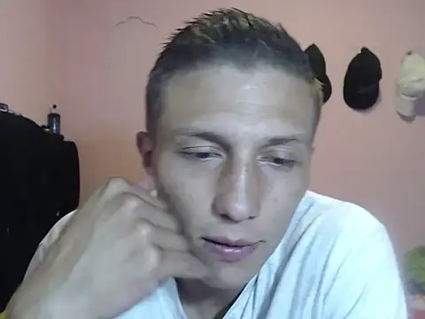 Cronos_Hot_8 Adlı Modelin Canlı XXX Sohbeti