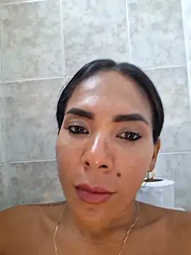 Doll_Lorenn Webbikameraesitys