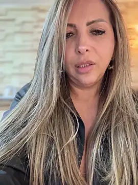 _Abril-Office1 Live XXX-Chat