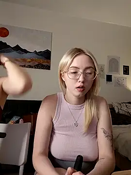 Он лайн чат XXX caressyourself