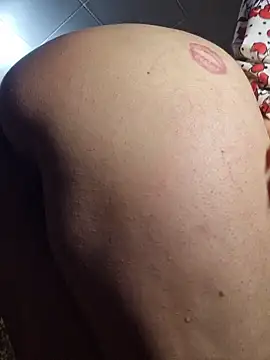 Онлайн чат XXX LianaJu