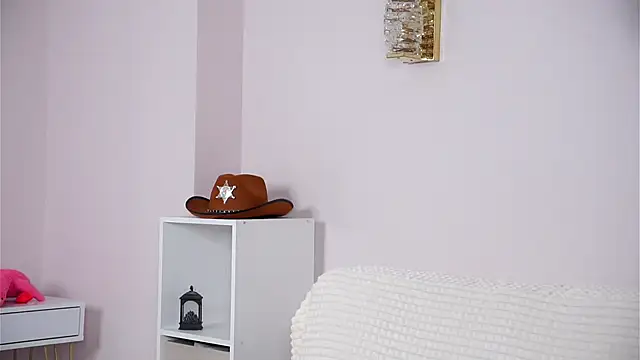 SunnivaCovil Chat XXX live