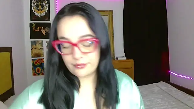 Nova-Satela Adlı Modelin Canlı XXX Sohbeti